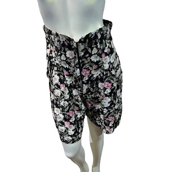 Y2K Rampage High Waisted Floral Shorts Black with Pink & White Flowers Size 7 - Picture 10 of 16